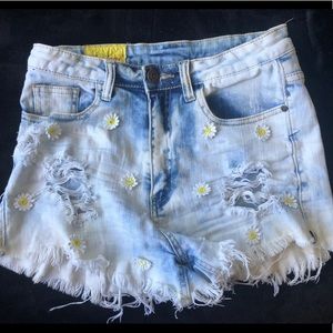 High waisted jean shorts daisy